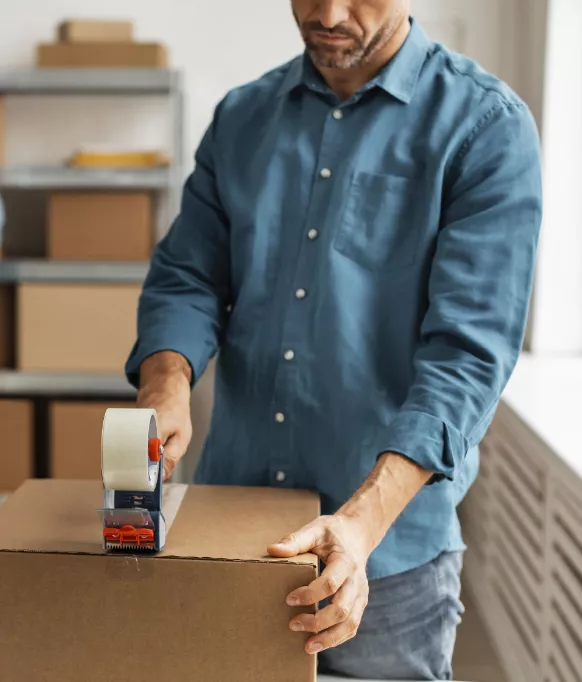 guy taping box